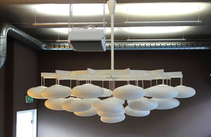 Imponente grande lampadario a nuvola Mid-Century Modern dalla Milchhalle di Vienna