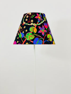Lampadaire tripode blanc en laiton Josef Frank x J.T. Kalmar (Haus & Garten) #2057