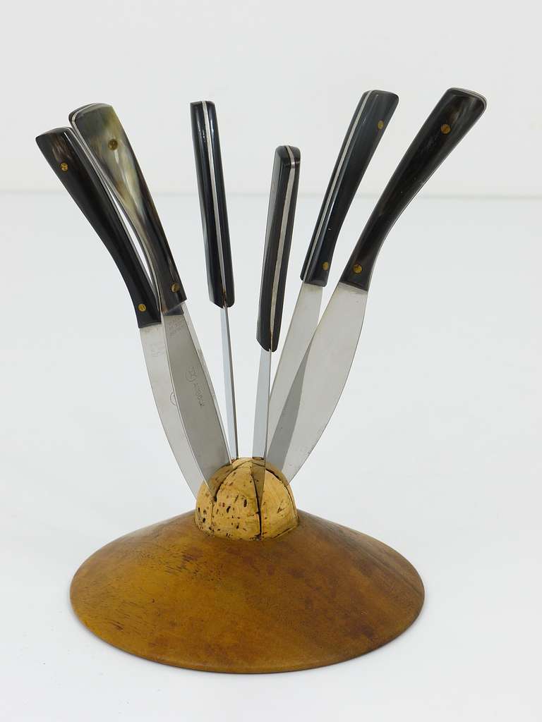 Porte-couteaux en noyer Carl Aubock II avec 6 couteaux Amboss, Autriche, années 1950