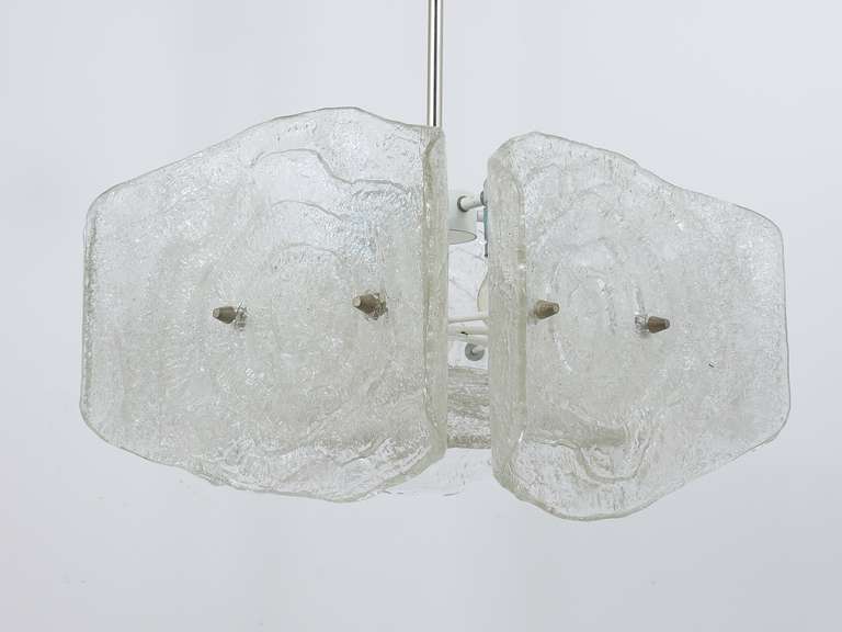 Lustre Mid-Century en verre dépoli de J.T. Kalmar, Autriche, années 1960