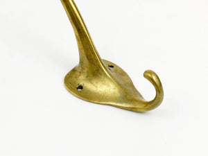 Adolf Loos Art Nouveau Brass Wall Hook, Werkstätte Hagenauer, Austria, 1910