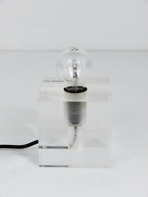 Lámpara de mesa o auxiliar cúbica de lucite, posmoderna, Italia
