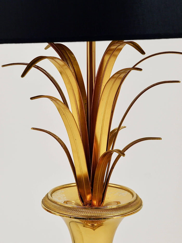 Hollywood Regency Pineapple Leaf Gilt Brass and Glass Table Lamp, France, 1970s