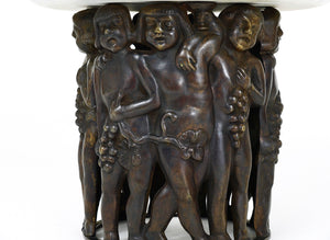 Centro de mesa Art Nouveau con putti báquicos, bronce y mármol, atribuido a Gustav Gurschner