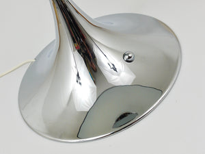 Rara lámpara de mesa Panthella de Verner Panton en cromo con