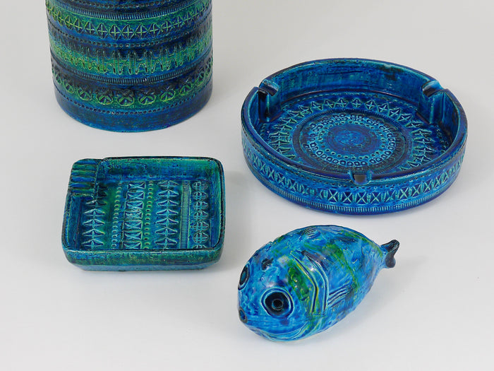 Aldo Londi Bitossi Very Large Round Rimini Blue Glazed Midcentury Ashtray, 1950s