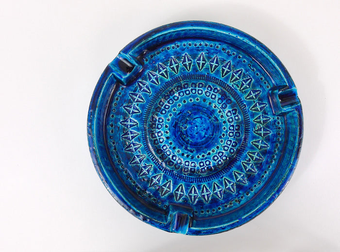 Aldo Londi Bitossi Very Large Round Rimini Blue Glazed Midcentury Ashtray, 1950s