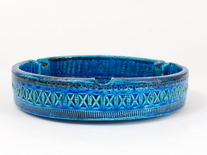 Aldo Londi Bitossi Very Large Round Rimini Blue Glazed Midcentury Ashtray, 1950s