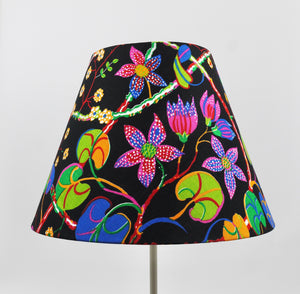 Lampadaire tripode blanc en laiton Josef Frank x J.T. Kalmar (Haus & Garten) #2057