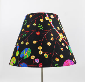 Lampadaire tripode blanc en laiton Josef Frank x J.T. Kalmar (Haus & Garten) #2057