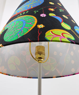 Lampadaire tripode blanc en laiton Josef Frank x J.T. Kalmar (Haus & Garten) #2057