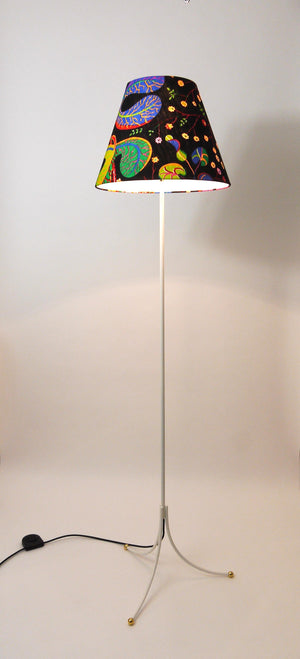 Lampadaire tripode blanc en laiton Josef Frank x J.T. Kalmar (Haus & Garten) #2057