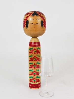 Dekorative Togatta-Kokeshi-Puppenskulptur aus Nordjapan, handbemalt