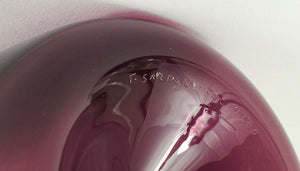 Signierte violette Timo Sarpaneva Pullo Vogel-Flaschenglasvase, Iittala, Finnland