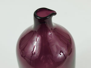 Signierte violette Timo Sarpaneva Pullo Vogel-Flaschenglasvase, Iittala, Finnland