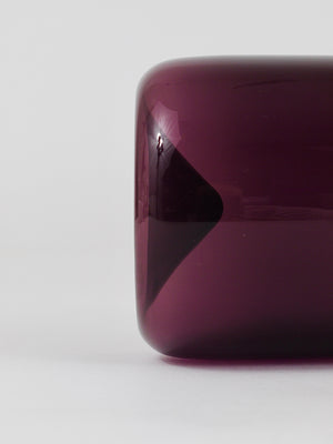 Signierte violette Timo Sarpaneva Pullo Vogel-Flaschenglasvase, Iittala, Finnland