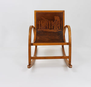 Mecedora infantil de madera curvada Bauhaus, época Brockhage Andrä, Alemania, años 50