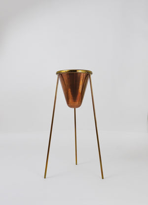 Raro cenicero de pie con trípode de cobre y latón, Carl Auböck