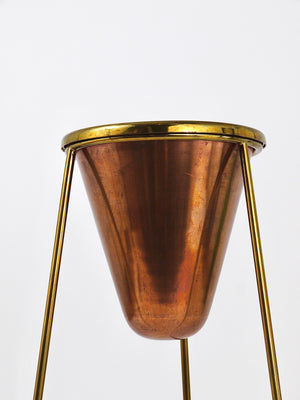Raro cenicero de pie con trípode de cobre y latón, Carl Auböck