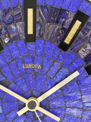 Horloge murale ronde moderniste en mosaïque bleue « Europa »