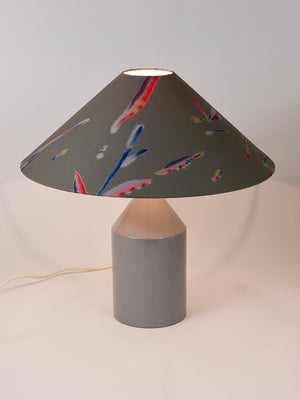 Lámpara de mesa posmoderna y colorida, Italia, años 80
