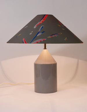 Lámpara de mesa posmoderna y colorida, Italia, años 80
