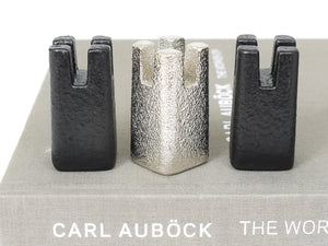 Jeu d'échecs moderniste Carl Auböck en fonte avec plateau en cuir fait main