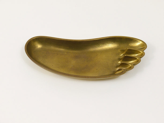 Werkstätte Hagenauer Sculptural Foot Bowl or Tray, Midcentury, Brass, Austria