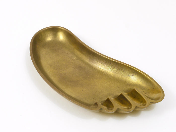 Werkstätte Hagenauer Sculptural Foot Bowl or Tray, Midcentury, Brass, Austria