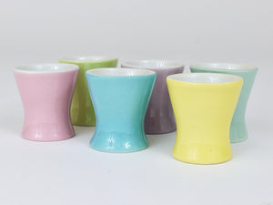 6 Midcentury Pastel Daisy Porcelain Egg Cups, Lilien, Austria, 1950s