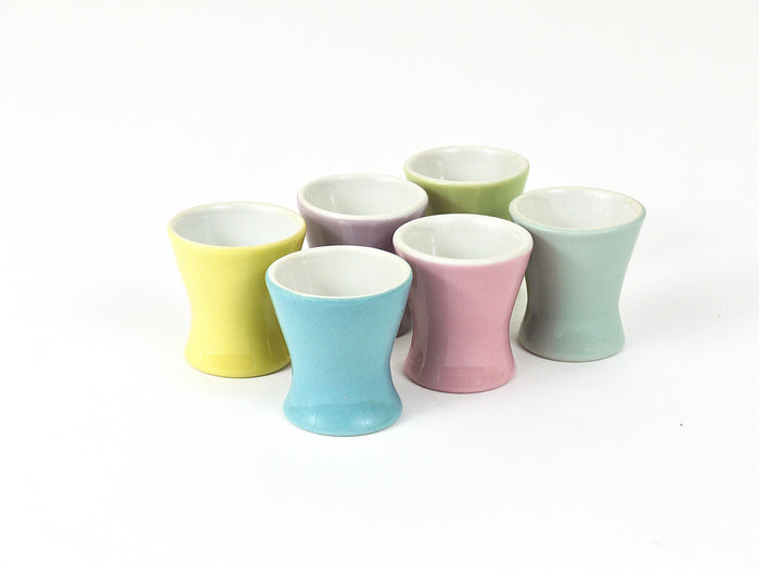 6 Midcentury Pastel Daisy Porcelain Egg Cups, Lilien, Austria, 1950s