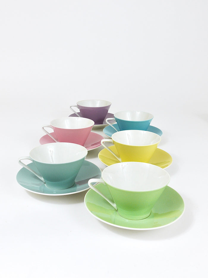 6 Midcentury Pastel Daisy Porcelain Coffee Cups, Lilien, Austria, 1950s