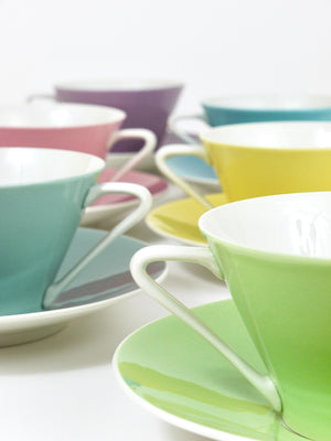 6 Midcentury Pastel Daisy Porcelain Coffee Cups, Lilien, Austria, 1950s