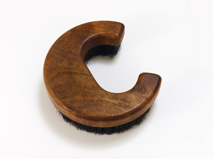 Carl Aubock „C“ Walnut Clothes Coat Brush, Signed, Midcentury, Austria, 1960s