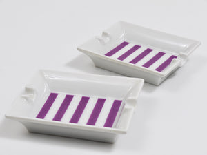 Paire de cendriers Augarten Vienna en fine porcelaine violette, Mid-Century, Autriche, années 1950