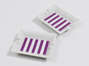 Paire de cendriers Augarten Vienna en fine porcelaine violette, Mid-Century, Autriche, années 1950