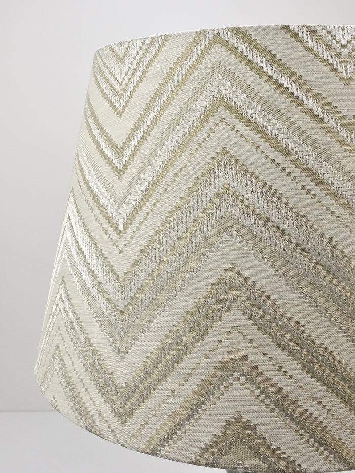 Tommaso Barbi Style White Pineapple Hollywood Regency Table Lamp, Italy, 1970s