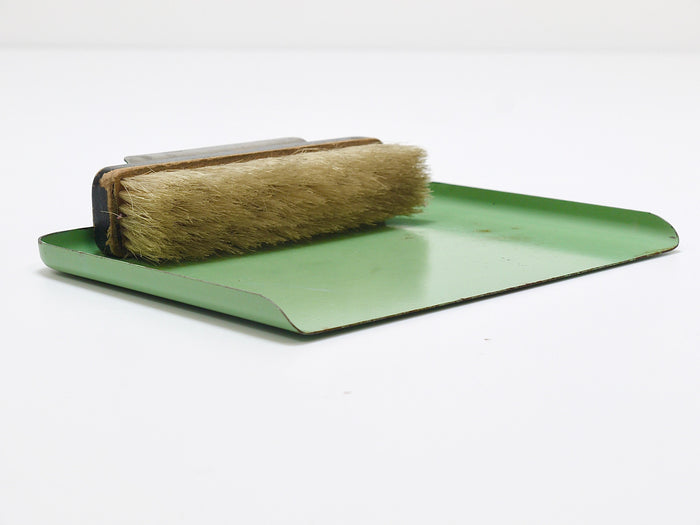 Marianne Brandt Avantgarde Bauhaus „Mignon" Table Brush Dustpan Set, 1930s