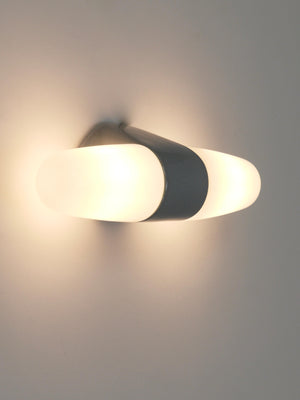 Graue Bauhaus-Wandleuchte mit Doppelfassung von Wilhelm Wagenfeld für Linder Germany, 1950