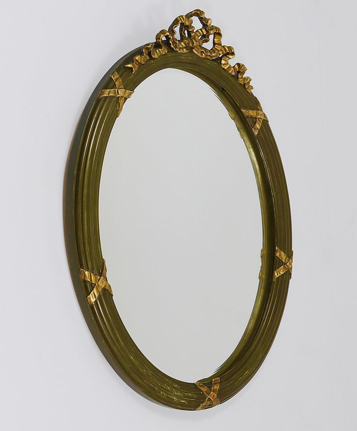 Neoclassical Oval Gilt Wood Gustavian Style Faceted Wall Mirror, Italy, 1900s