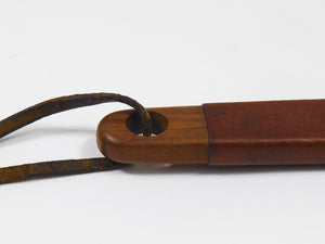 Spazzola per abiti Carl Aubock in noce e pelle, Mid-Century, Austria