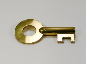 Llave Modern Key grande de latón de Carl Auböck, sacacorchos y abrebotellas, Austria, años 50