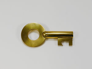 Llave Modern Key grande de latón de Carl Auböck, sacacorchos y abrebotellas, Austria, años 50