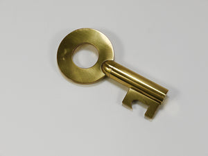 Llave Modern Key grande de latón de Carl Auböck, sacacorchos y abrebotellas, Austria, años 50