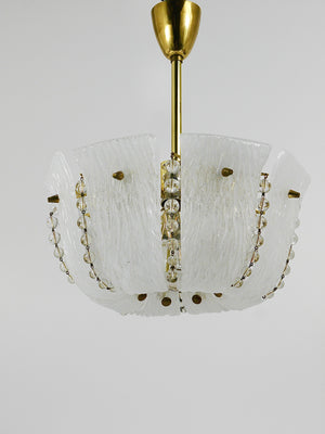 Petit lustre panier courbé J.T. Kalmar, laiton & verre, Autriche, années 1950