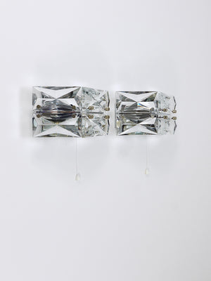 Paar facettierte Kristall- & Chrom-Wandleuchten / Prismenglas-Wandleuchten von Kinkeldey