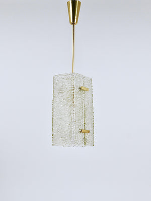 Lustre / suspension rectangulaire J.T. Kalmar en verre texturé et laiton, années 1950