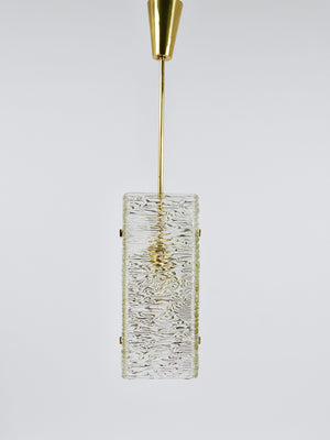 Lustre / suspension rectangulaire J.T. Kalmar en verre texturé et laiton, années 1950