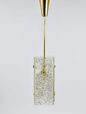 Lustre / suspension rectangulaire J.T. Kalmar en verre texturé et laiton, années 1950