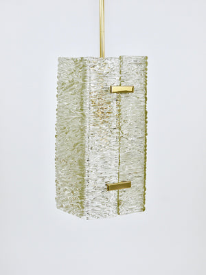 Lustre / suspension rectangulaire J.T. Kalmar en verre texturé et laiton, années 1950